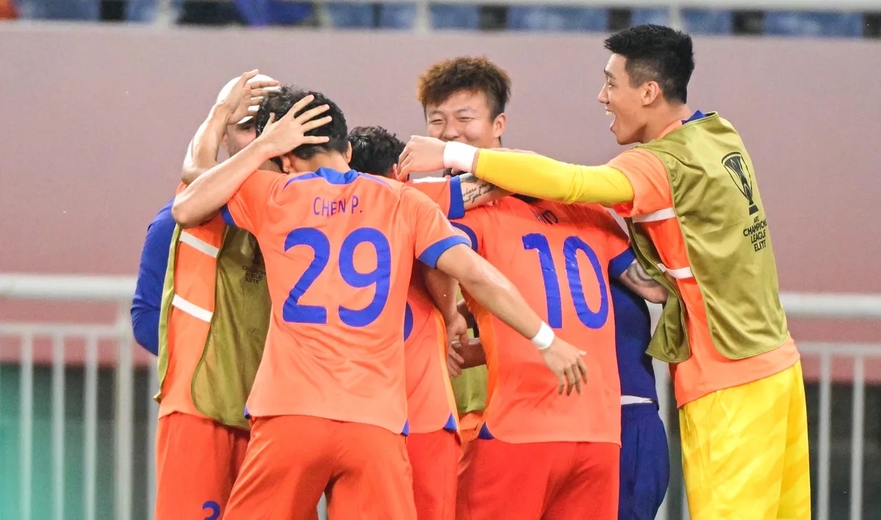 顶级球队之间的对决备受瞩目 顶级球队之间的对决备受瞩目