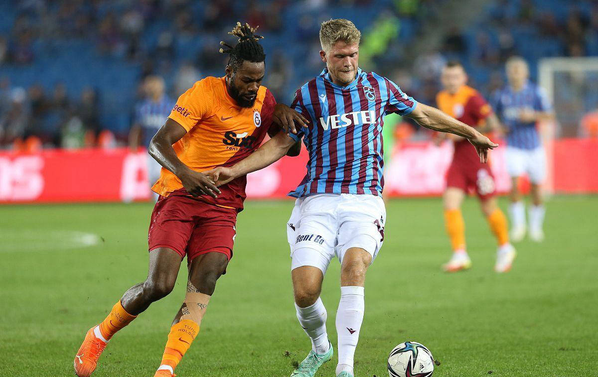 od体育教练-佛罗伦萨客场不敌尤文图斯,保级困境仍存