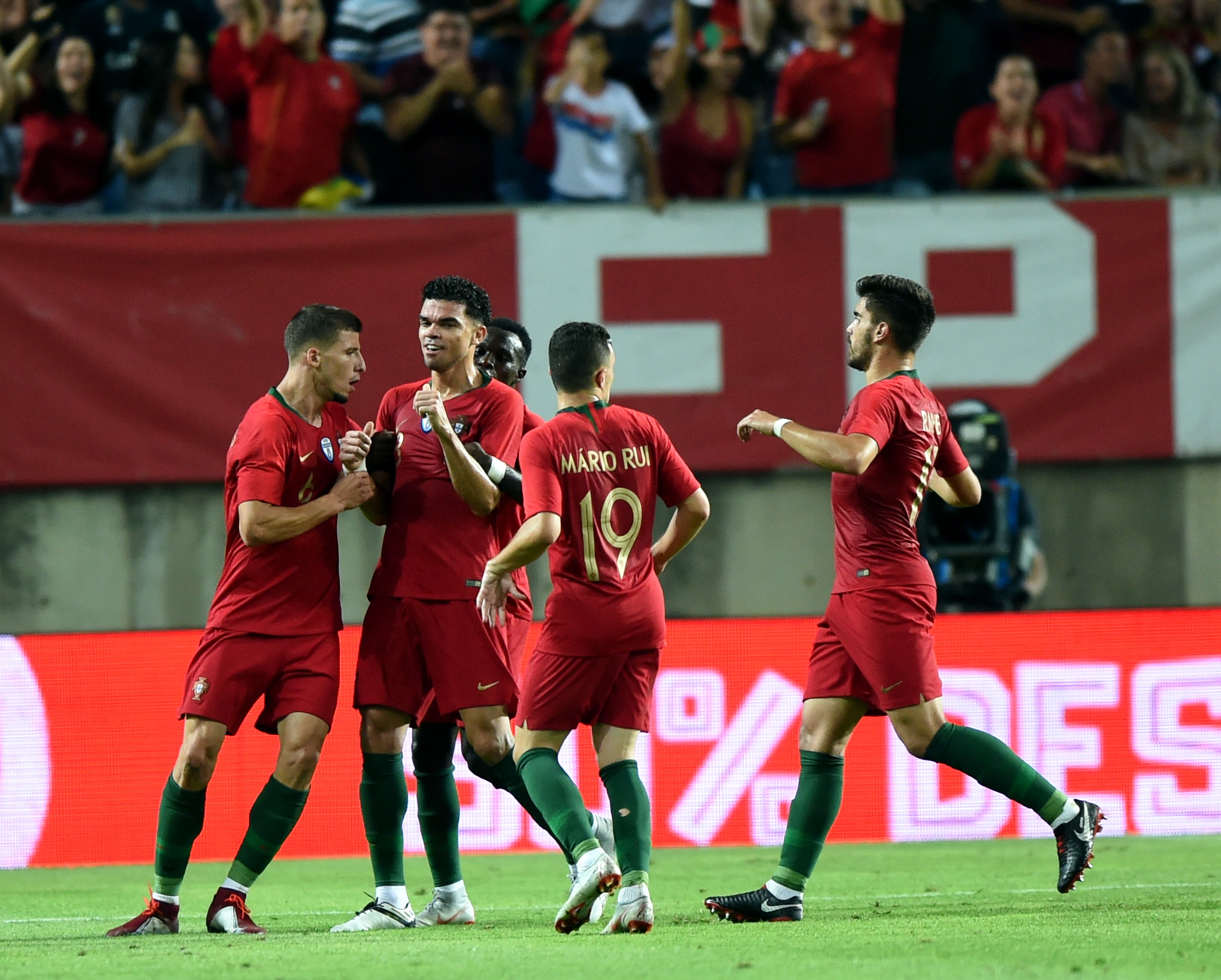 汤加女足在所罗门群岛进行友谊赛，战平对手