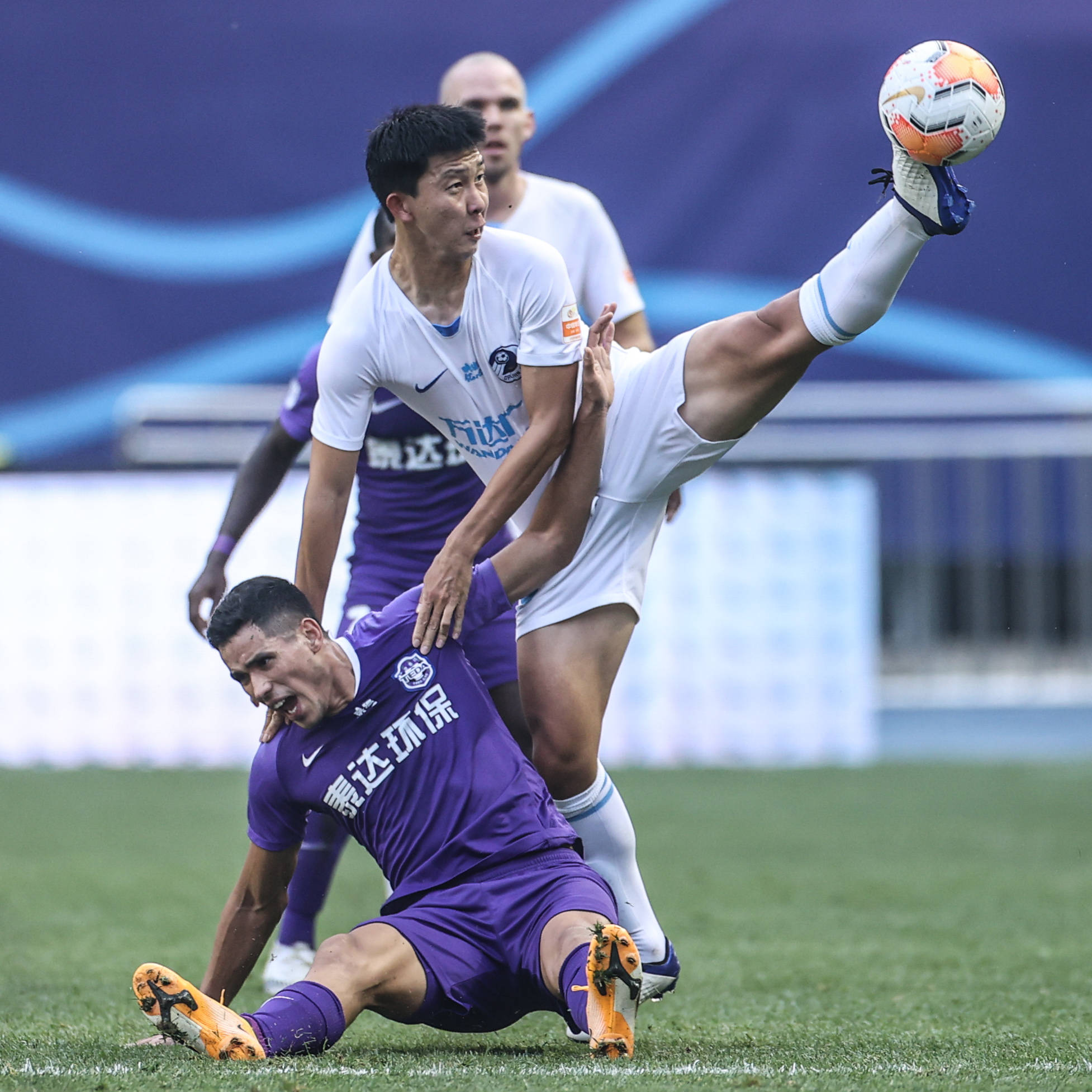 od体育在线登录-天津泰达主场作战赢球，球迷欢呼雀跃的简单介绍