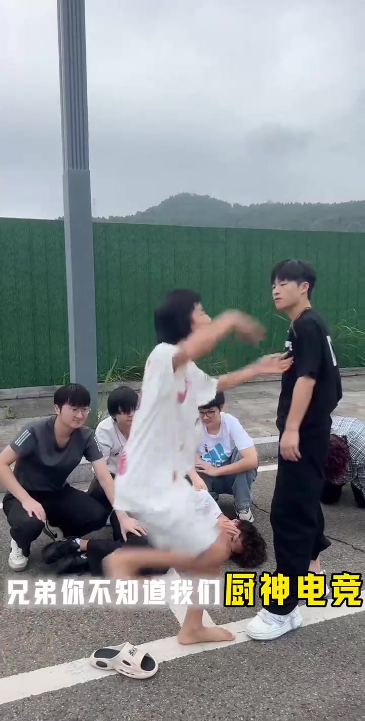 od体育vip注册-惊险刺激！队员们的搏击之旅