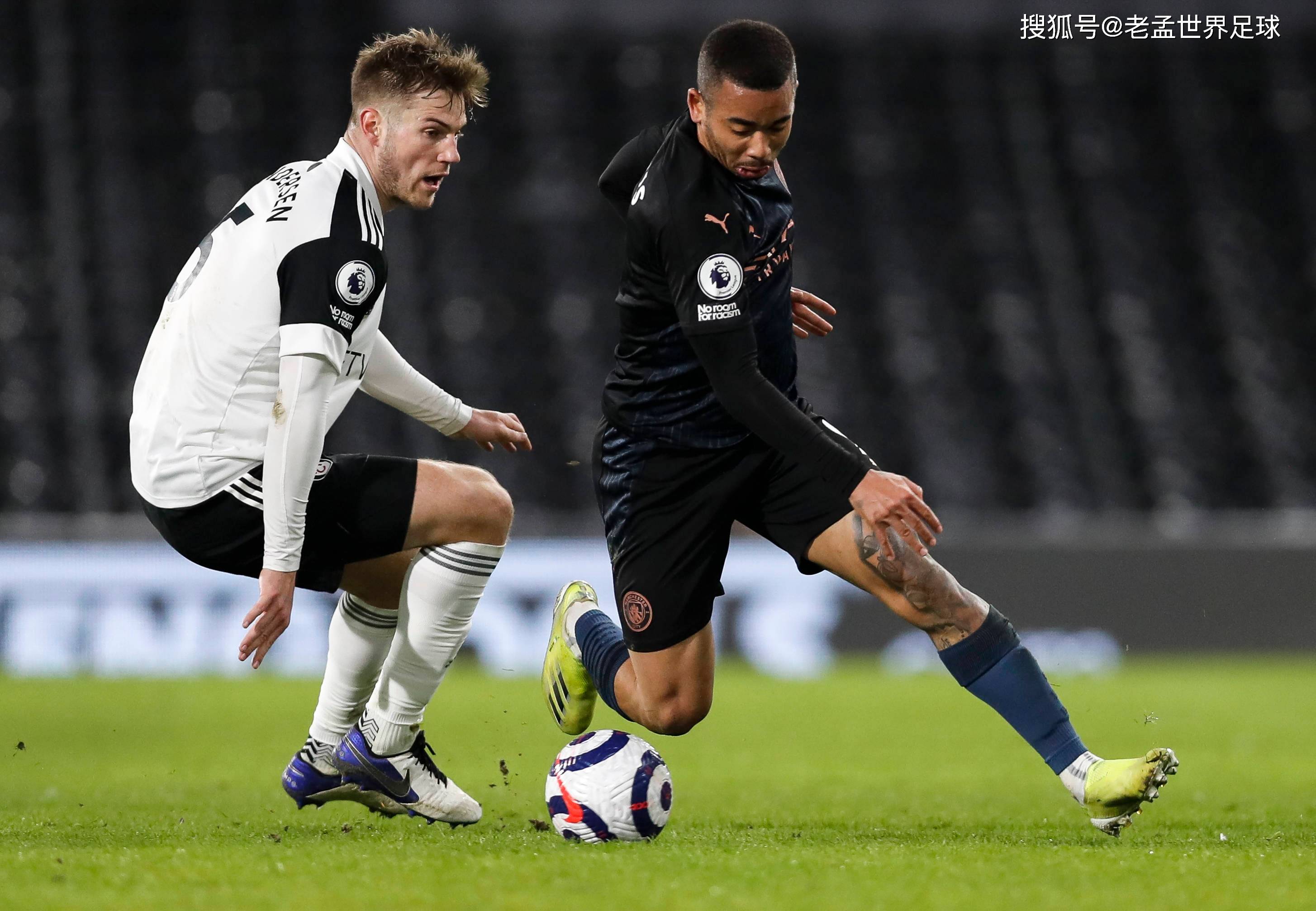 包含埃弗顿客场惨败伯恩茅斯，陷入保级危机的词条