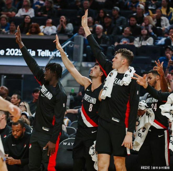 开拓者队遭遇到了顽强对手的防守壁垒